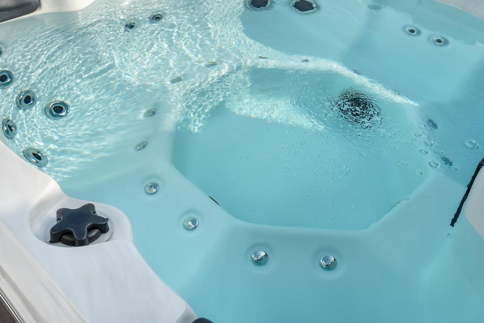 Vila Hot Tub Wifi Pool Gym Firepit Arcade Kernersville Exteriér fotografie